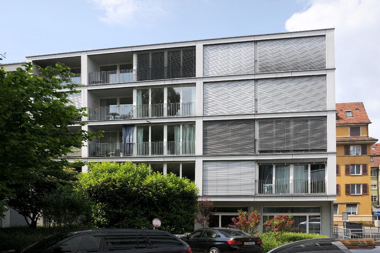 Edenstrasse 2 Aussenansicht der Liegenschaft mit 12 Wohnungen direkt beim Sihlcity